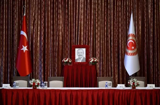 Dervişoğlu, Sırrı Süreyya Önder için Meclis’te yapılan taziyeye katılmadı