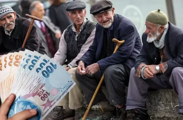 Emeklilerin bayram ikramiyelerinde ödeme tarihleri belli oldu