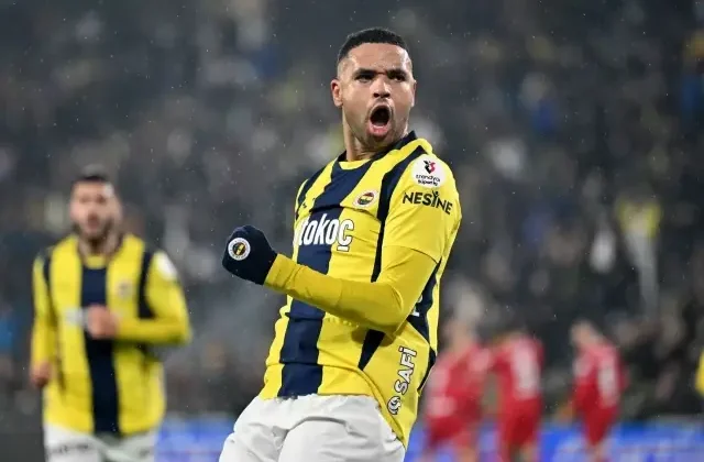 En-Nesyri gol attıktan sonra taraftarlara hareket çekti