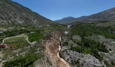 Erzurum’dan korkutan heyelan! Zemin 12 metre yer değiştirdi