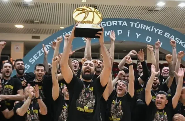Esenler Erokspor, Türkiye Basketbol Ligi’nde Süper Lig’e yükseldi