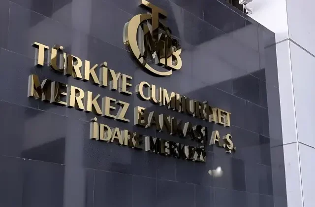 Eski Merkez Bankası Başkanı Rüşdü Saracoğlu hayatını kaybetti