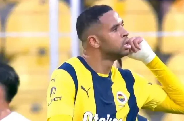 Eyüpspor maçında taraftara hareket çeken En-Nesyri, takımdan ayrılıyor