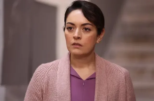 Ezgi Mola’nın evini işgal ettiler