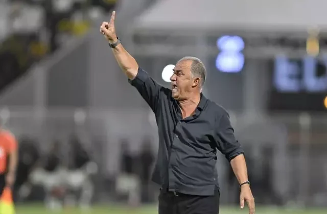 Fatih Terim sezona 3 puanla nokta koydu