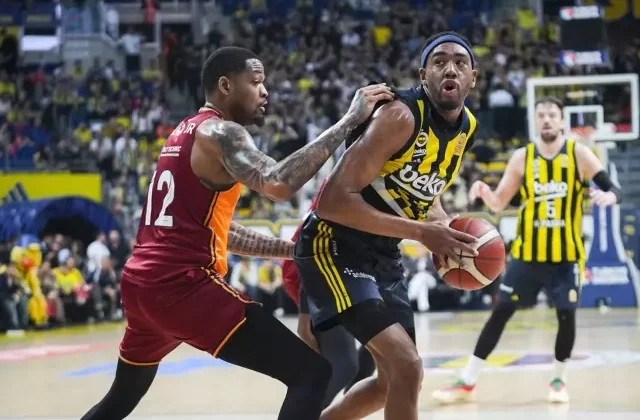 Fenerbahçe Beko, Galatasaray’ı büyük farkla mağlup etti