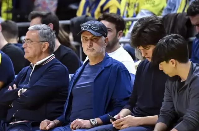 Fenerbahçe Beko’nun Euroleague şampiyonluğu sonrası Mourinho’dan tek cümlelik paylaşım