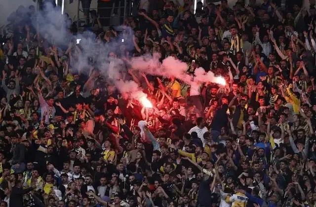 Fenerbahçe bombayı patlatıyor! Öyle bir kaleci alacaklar ki her maç olay çıkabilir
