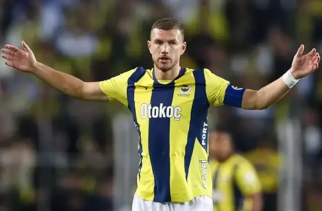 Fenerbahçe’de Dzeko ile yollar ayrılıyor! Ali Koç yeni golcüyü İngiltere’de buldu