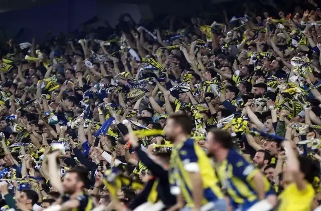 Fenerbahçeli yıldızın eşinden transfer açıklaması gibi hamle