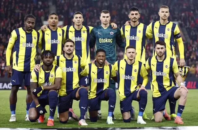 Fenerbahçeliler çıldırdı! Takımın yıldız ismi Galatasaray’ı takip etti