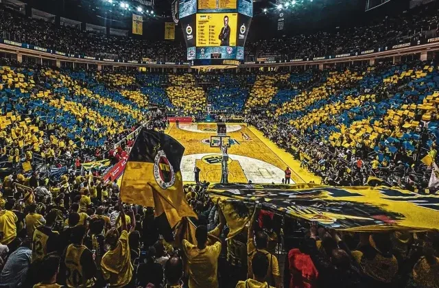 Fenerbahçelilere müjde! Dev final şifresiz yayınlanacak