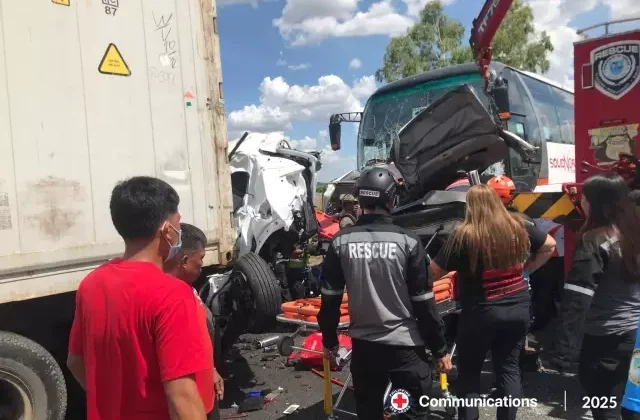 Filipinler’de otobüs kazasında 10 kişi hayatını kaybetti