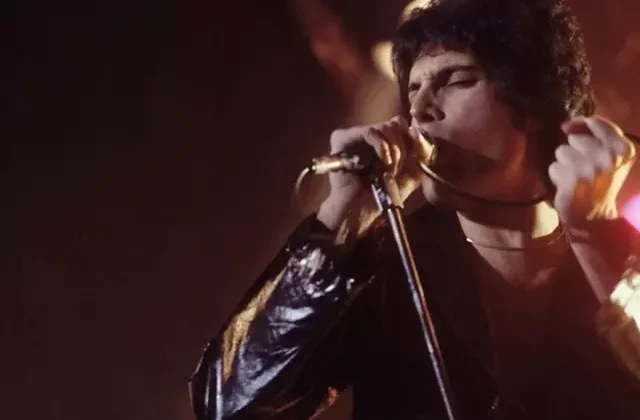 Freddie Mercury’nin, yakın bir arkadaşının eşiyle yaşadığı kaçamak sonucu baba olduğu ortaya çıktı