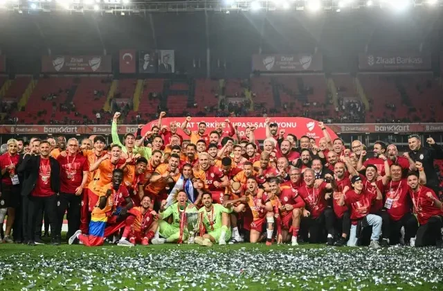 Futbolcular bayram edecek! Türkiye Kupası’nda şampiyon olan Galatasaray’a çılgın prim