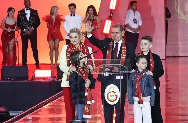 Galatasaray Başkanı Dursun Özbek’ten Osimhen açıklaması