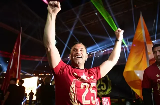 Galatasaray formaları satışa sundu: İşte 5 yıldızlı yeni logo