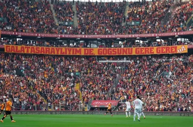 Galatasaray’da bir devrin sonu! Yıldız futbolcu eşyalarını gemiyle ülkesine yolladı