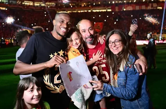 Galatasaray’dan ayrılıyor mu? Osimhen’den şampiyonluk sonrası transfer açıklaması