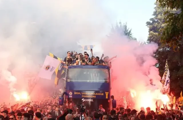 Galatasaray’dan Fenerbahçe’nin şampiyonluğuna olay gönderme
