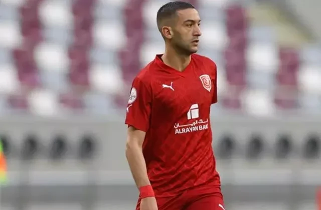 Galatasaray’dan gönderilen Ziyech yeni kulübünden de 4 ayda yollandı