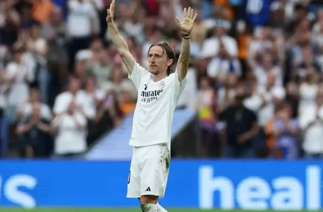 Gözyaşlarının sel olduğu maçta Real Madrid, Real Sociedad’ı devirdi