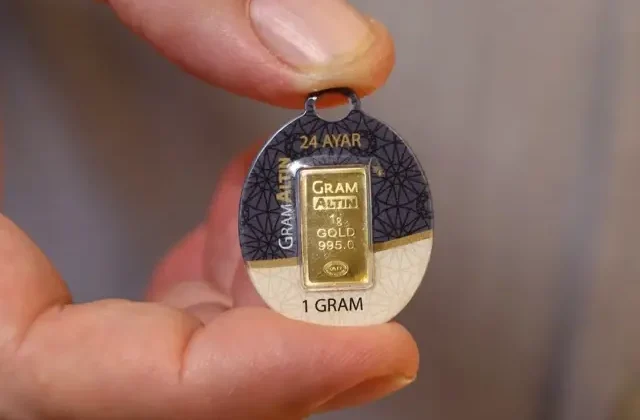 Gram altın yeniden 4 bin lira sınırının üzerine çıktı