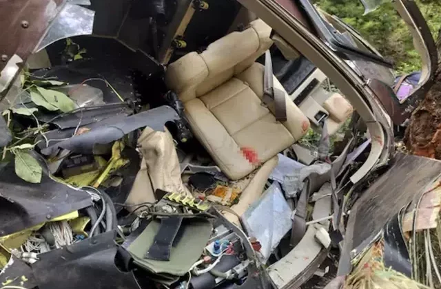 Hindistan’da helikopter düştü: 5 ölü, 2 yaralı