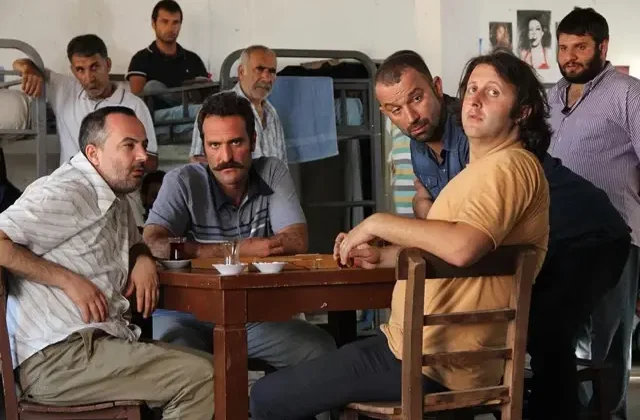İlker Ayrık’tan şaşırtan ‘Çakallarla Dans’ itirafı! Neden rol almadığını ilk kez açıkladı