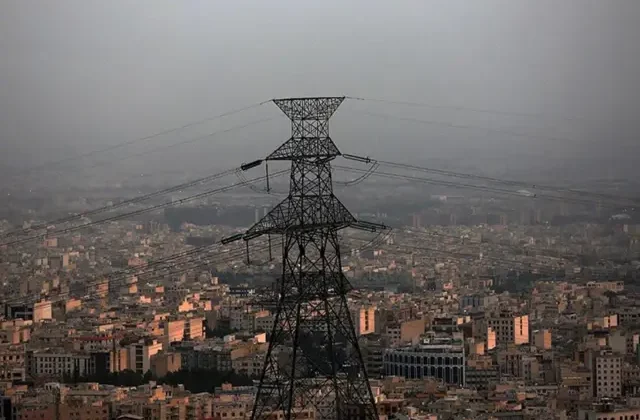 İran’da aşırı enerji tüketimine ceza! 1103 evin elektriği kesildi