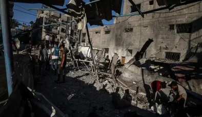 İsrail, Gazze’de Filistinlilerin sığındığı okulu ikinci kez vurdu: 9 ölü, 50 yaralı