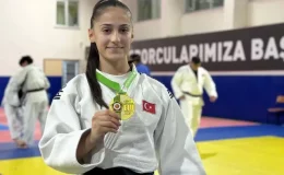 İsrailli rakibini yenen Fatma Zehra, madalyasını Filistin’e adadı