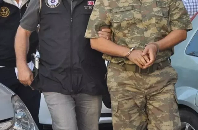 İstanbul merkezli FETÖ operasyonunda 61 muvazzaf asker tutuklandı
