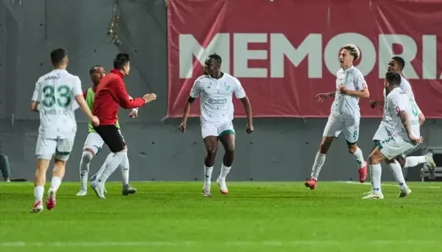 İstanbul’da muhteşem geri dönüş! İstanbulspor yıkıldı, Boluspor yarı finalde