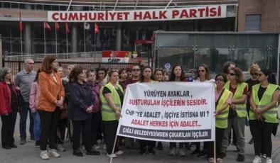 İşten çıkarılan Çiğli Belediyesi işçilerinden CHP Genel Merkezi önünde eylem