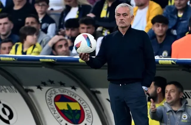 Jose Mourinho geleceğiyle ilgili soruya kaçamak yanıt verdi