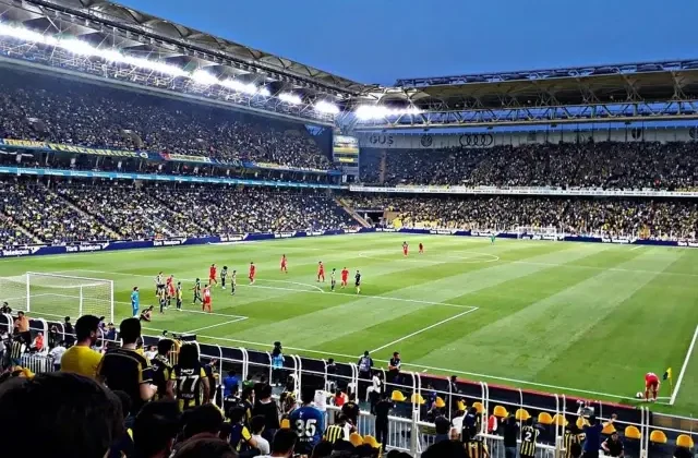 Kadıköy bu sezon rakiplere deplasman değil Fenerbahçe’ye “dertlasman” oldu