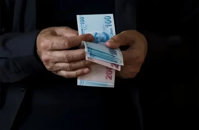 Kamu Denetçiliği devreye girdi, emekli olup geriye dönük 20 aylık emekli maaşı aldı