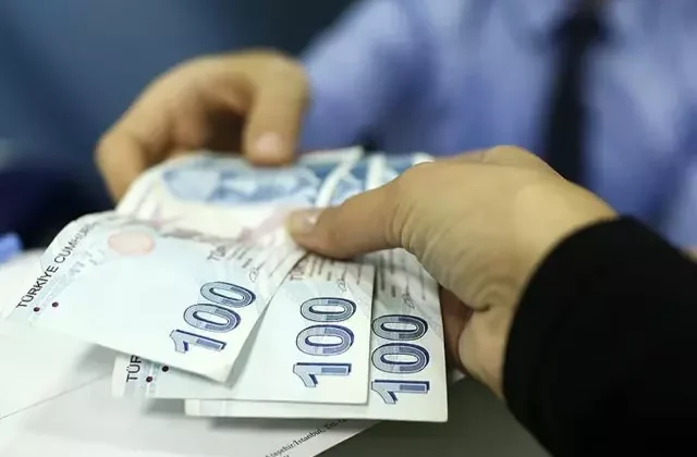 Kamu işçilerine yapılacak ek ödemelerin tarihleri belli oldu