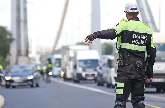 Kanun teklifi Komisyon’dan geçti! Trafik cezaları artırılıyor