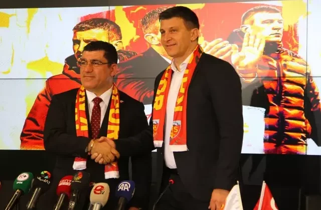 Kayserispor’dan Jakirovic için sert açıklama: Bu saatten sonra gelse dahi almayız