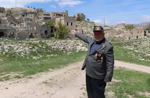 Kıbrıs Gazisi 35 yıldır ıssız köyü bekliyor, nedenini duyanlar “Helal olsun” diyor