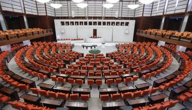Konya’daki deprem TBMM’de de hissedildi