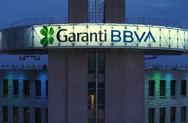 Kullanıcılar isyan etti, Garanti’den bir bilgilendirme daha geldi: Çalışmalarımızı sürdürüyoruz