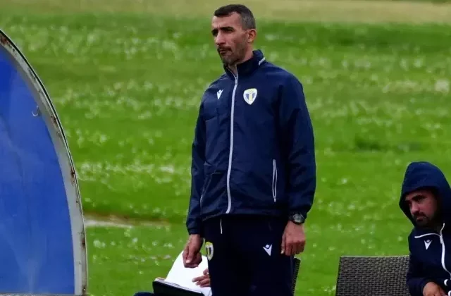 Küme düşme riski olan takımını üçüncü yaptı! Mehmet Topal’a üst üste talipler