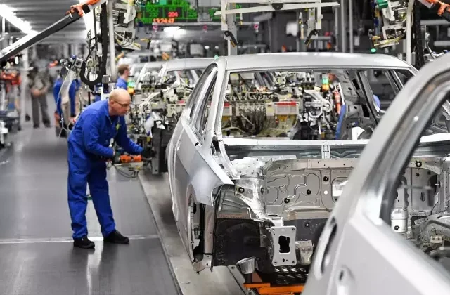 Küresel otomotiv rekabet savaşı bir firmayı daha zora soktu