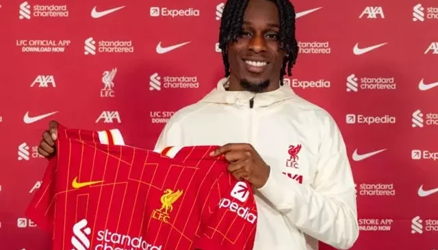 Liverpool, Arnold gider gitmez yeni sağ bekini açıkladı