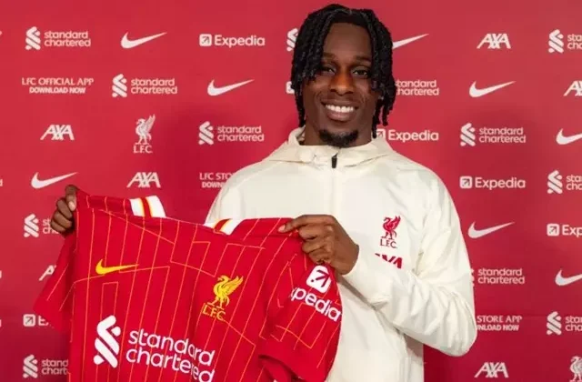 Liverpool, Arnold gider gitmez yeni sağ bekini açıkladı