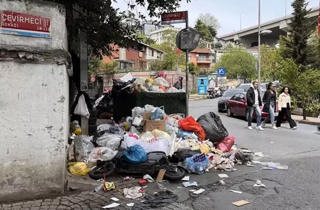Maaş krizi çözülemedi, Beşiktaş’ta çöp dağları oluştu