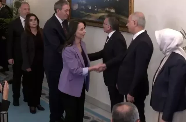 Meclis’te DEM Parti ile AK Parti görüşmesi başladı